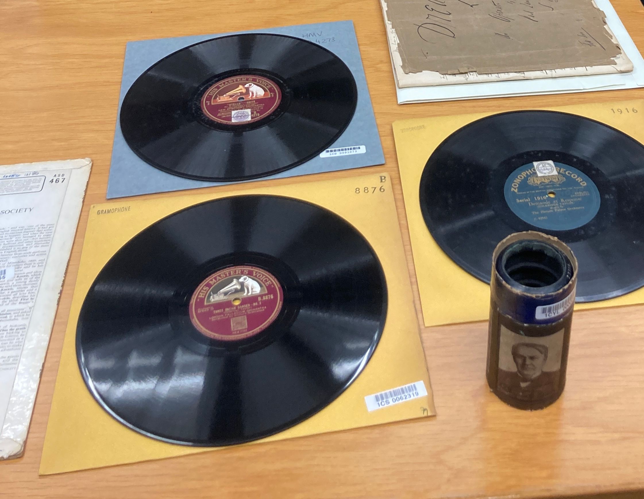 78 rpm discs and a wax cylinder